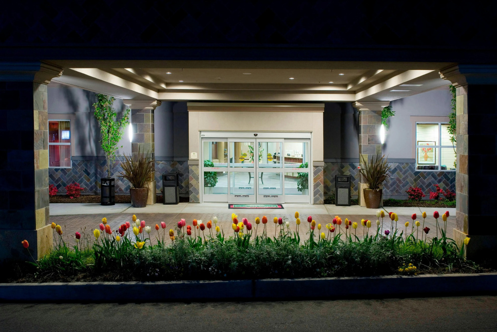 photo 1 of Courtyard by Marriott Seattle Kirkland
