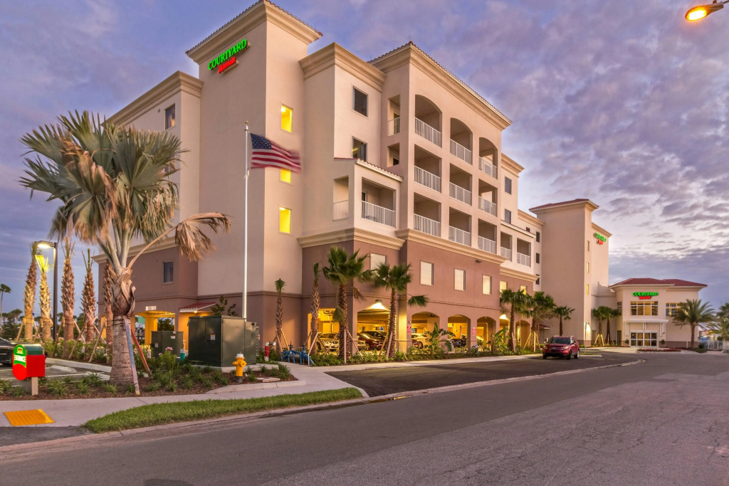 photo 1 of Courtyard St. Petersburg Clearwater/Madeira Beach