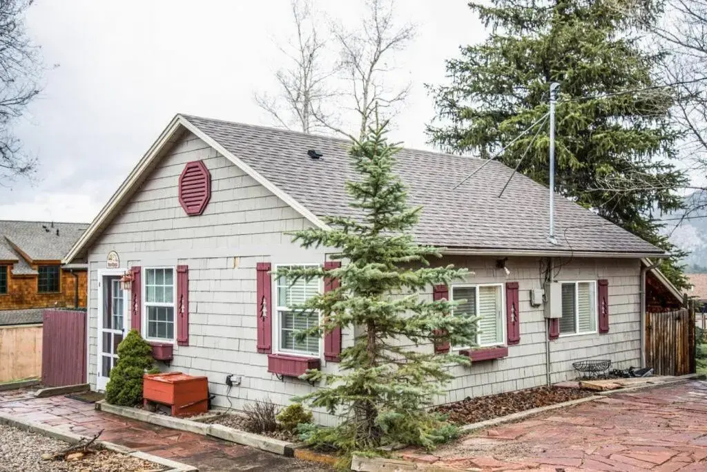 photo 1 of Cozy 1 bedroom cabin Great for couples