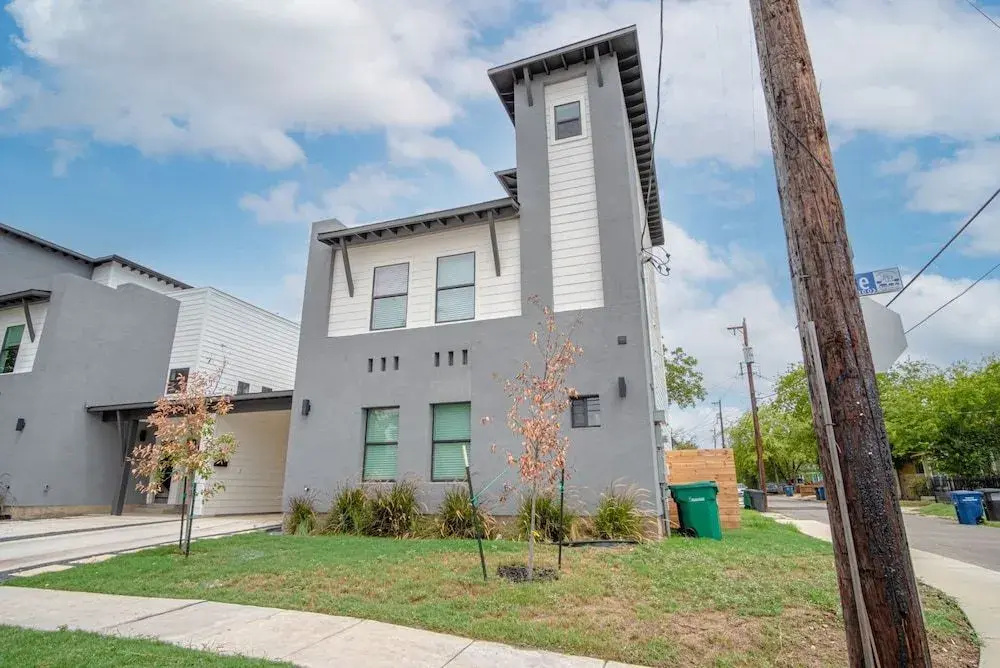 photo 1 of Cozy and Gorgeous 3 BR 2 BA Near Amazing Downtown