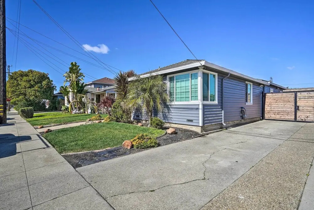 photo 1 of Cozy Bay Area Vacation Rental With Patio