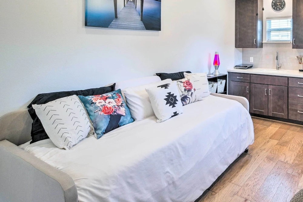 photo 1 of Central & Cozy Houston Studio - Pets Welcome!