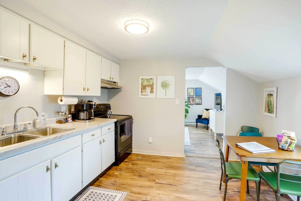 photo 1 of Cozy Norwalk Apt: Near Cedar Point & Kalahari!