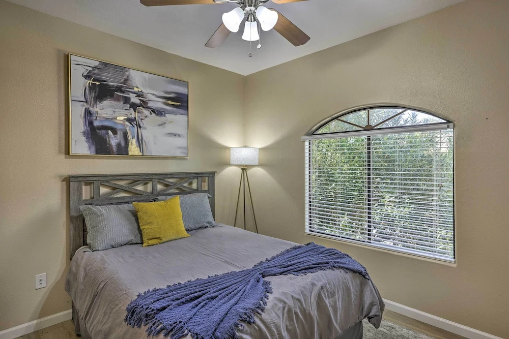 photo 1 of Dog-friendly Condo w/ Pool & Hot Tub in Phoenix