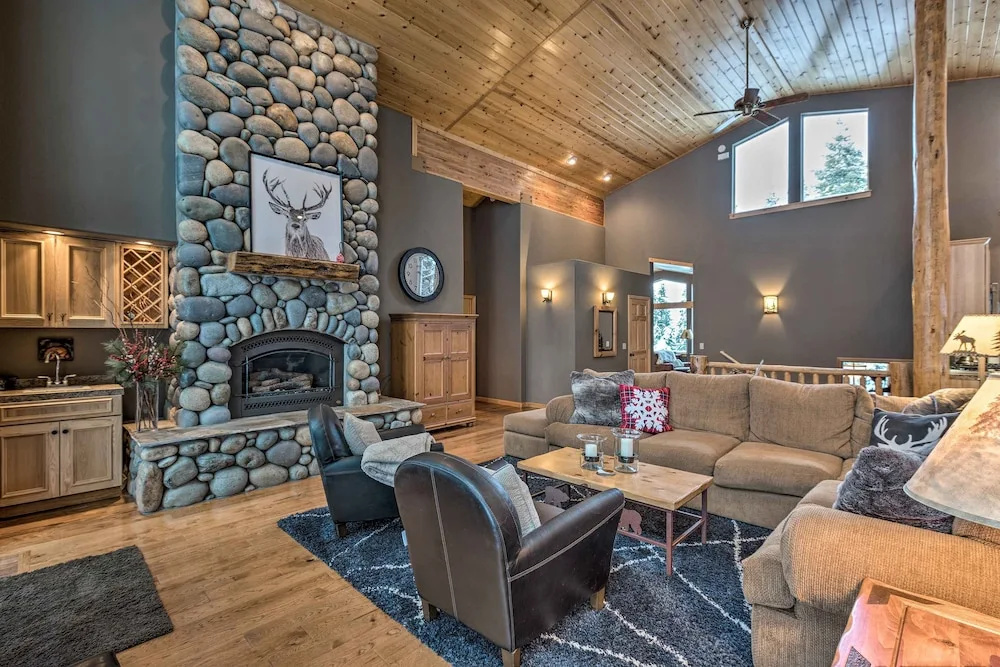 photo 1 of Tahoe Donner Mountain Cabin: Surrounded by Forest!