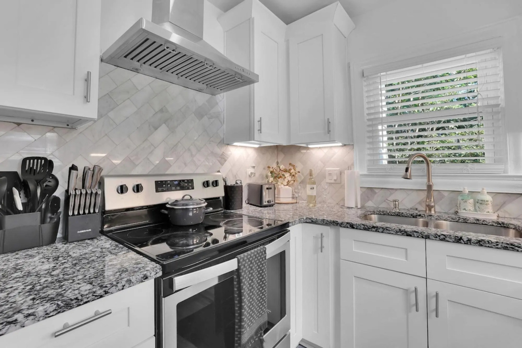 photo 1 of Cozy Vibes Buckhead, 7 beds