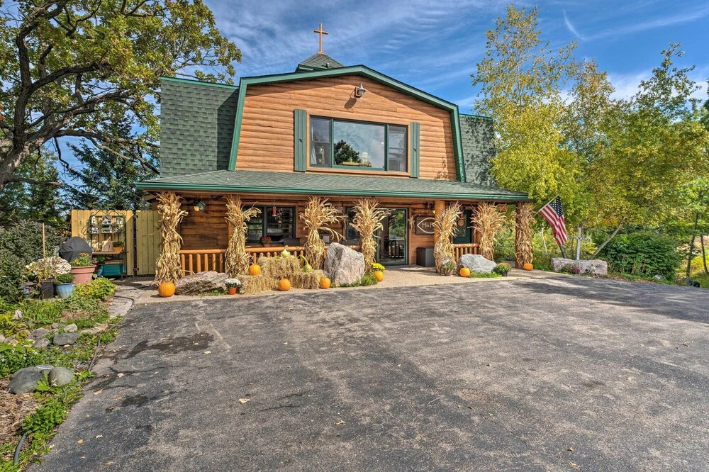 photo 1 of Cozy Wisconsin Studio, 11 Mi to Lake Geneva!