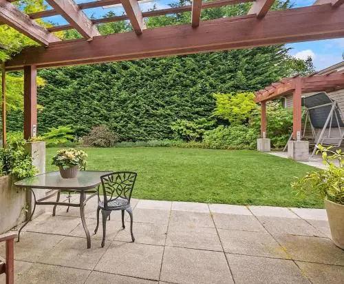 photo 1 of Craftsman Corridor - Free Parking - Fast WIFI - Near UW
