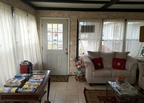 photo 1 of Crest Inn Suites & Cottages