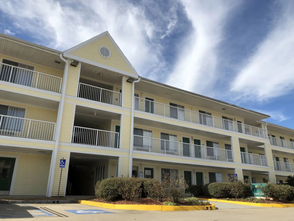 photo 1 of Birch Hill Suites Sulphur
