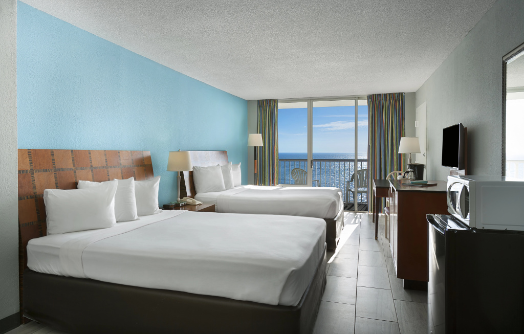 photo 1 of Crown Reef Beach Resort and Waterpark