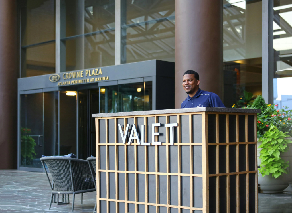 photo 1 of Crowne Plaza Atlanta Perimeter at Ravinia by IHG