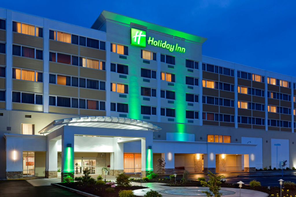photo 1 of Holiday Inn Clark - Newark Area by IHG