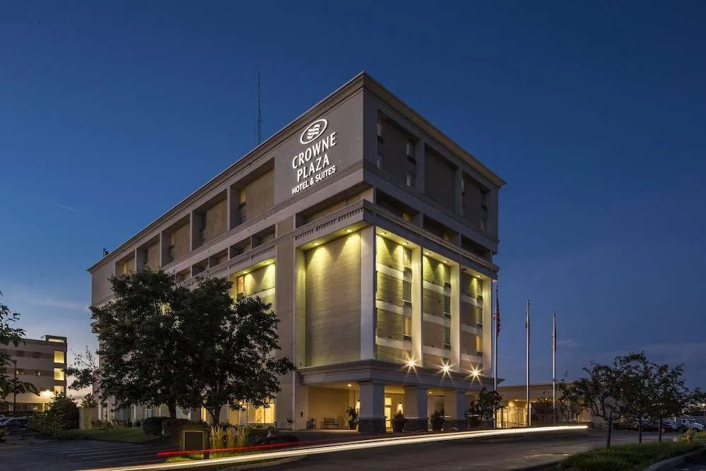 photo 1 of Crowne Plaza Pittsburgh South