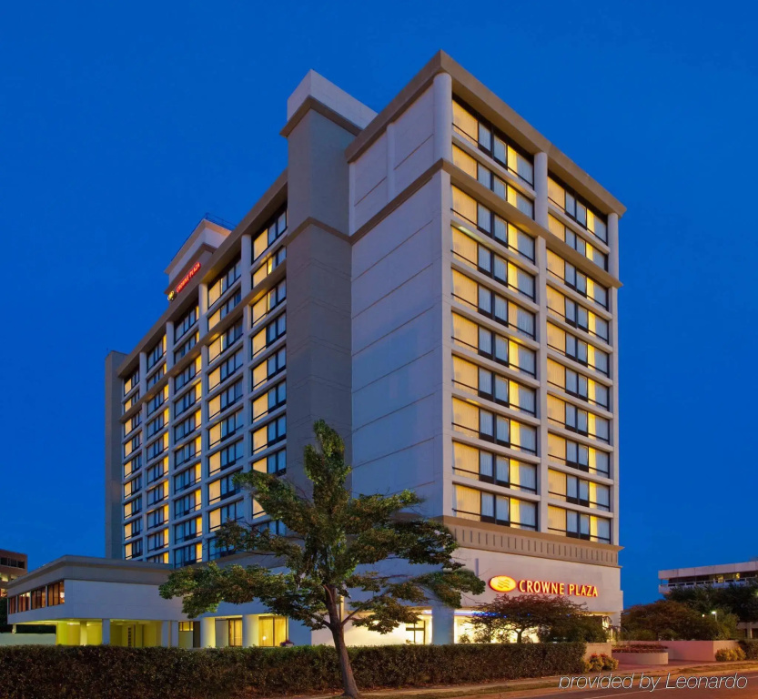 photo 1 of Crowne Plaza Old Town Alexandria