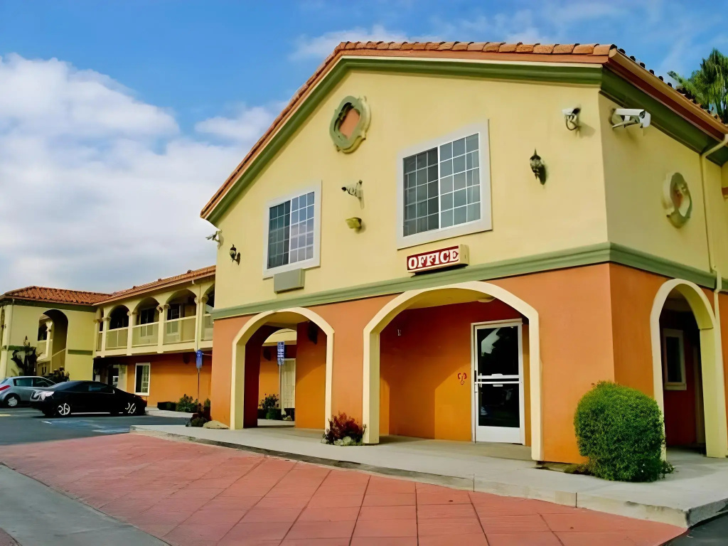 photo 1 of Crystal Inn Suites & Spas