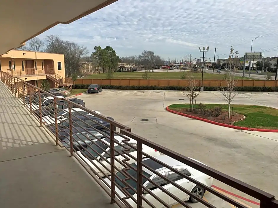 photo 1 of Crystal Inn