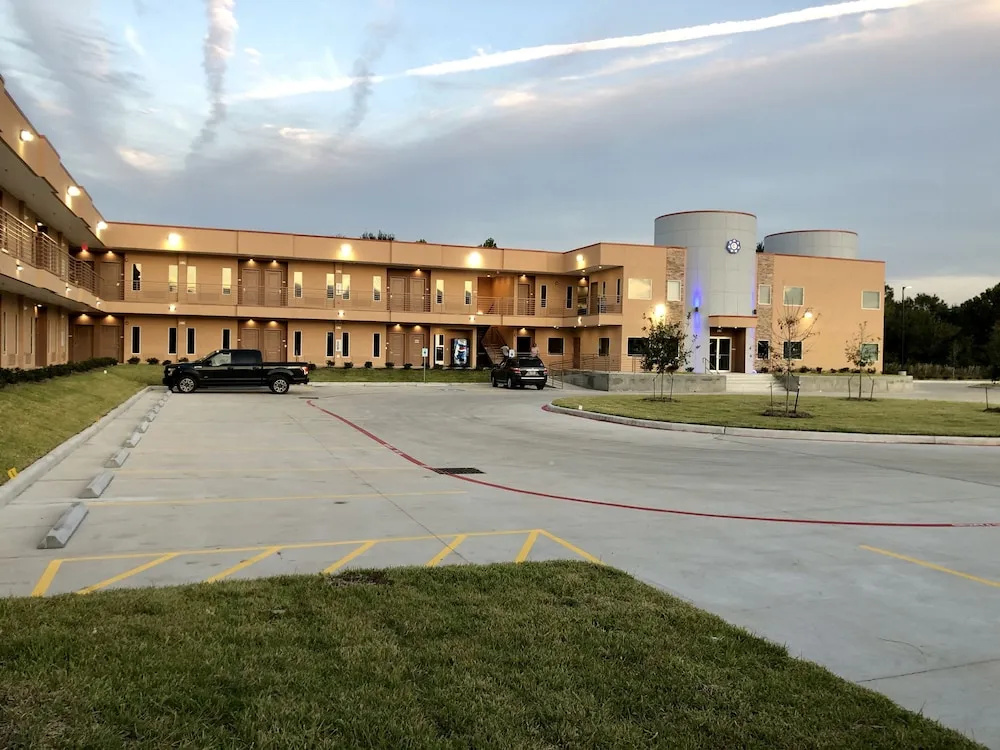 photo 1 of Crystal Inn