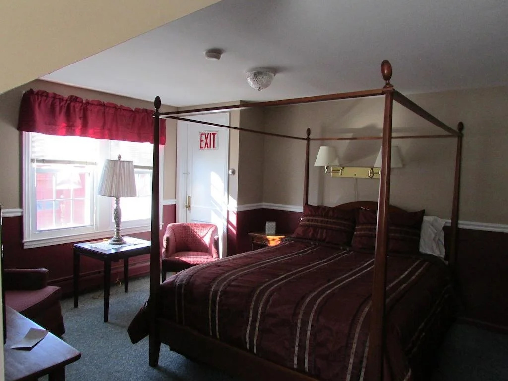photo 1 of Curtis House Inn