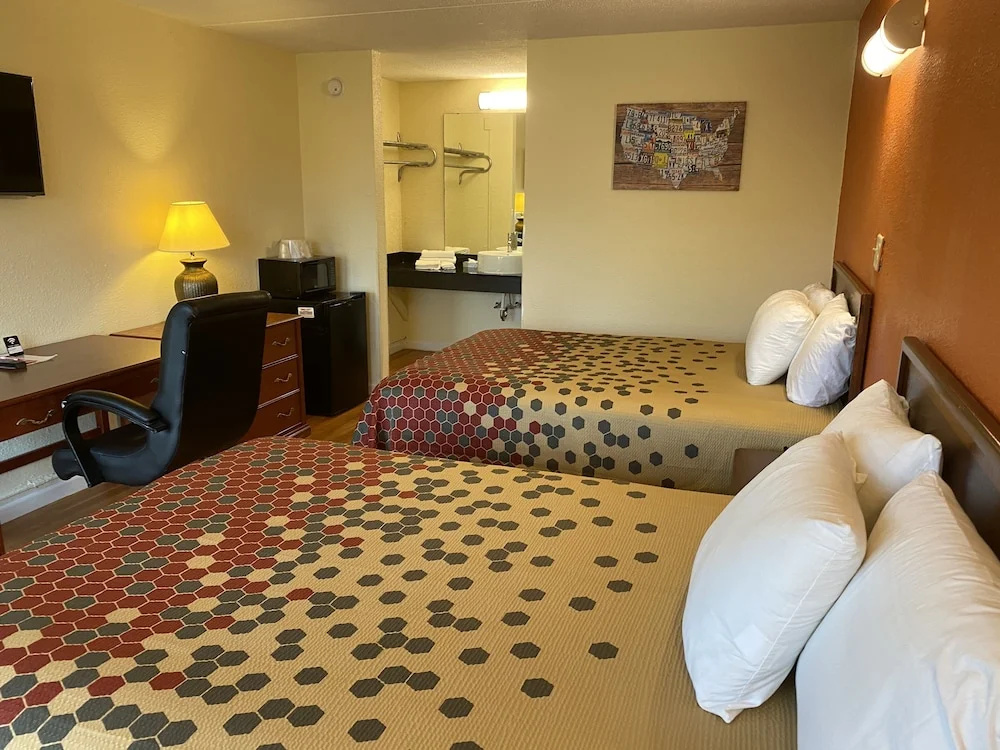 photo 1 of Danville Inn And Convention Center