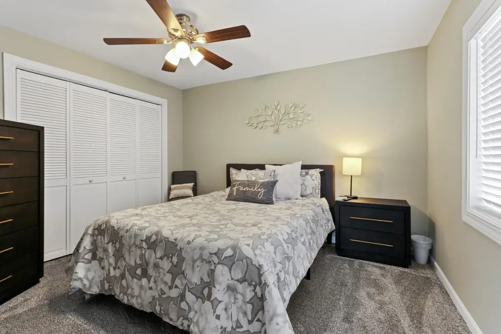 photo 1 of David s Vacation Escapes Cottage Sleeps 6