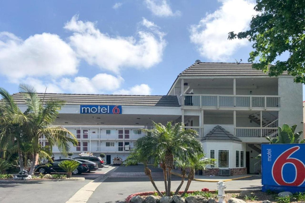 photo 1 of Motel 6 Fountain Valley, CA - Huntington Beach Area