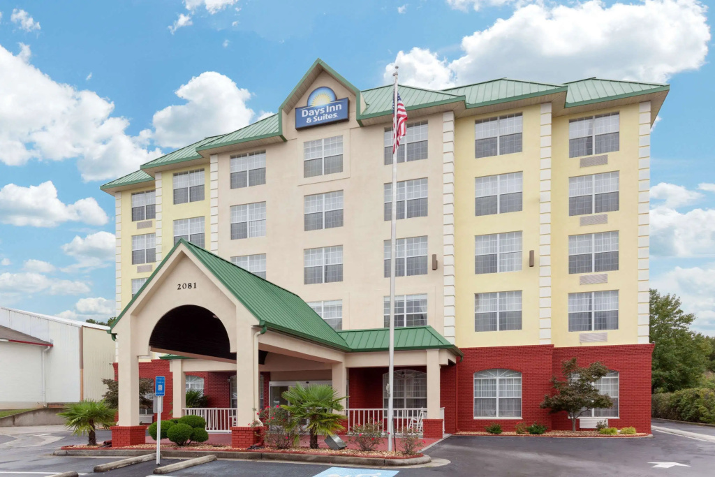 photo 1 of Days Inn & Suites by Wyndham Tucker/Northlake