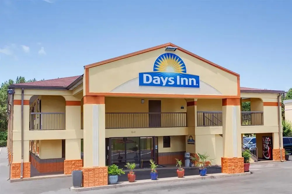 photo 1 of Days Inn Acworth