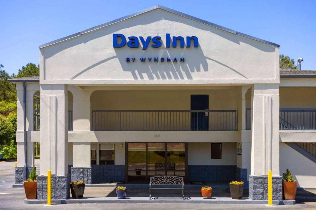 photo 1 of Days Inn by Wyndham Acworth