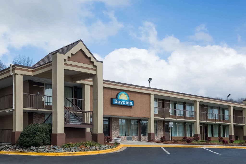 photo 1 of Red Roof Inn Charlotte - Airport
