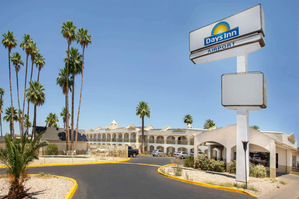 photo 1 of Days Inn Airport - Phoenix