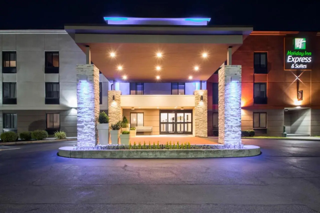 photo 1 of Holiday Inn Express and Suites Albany Airport Wolf Road