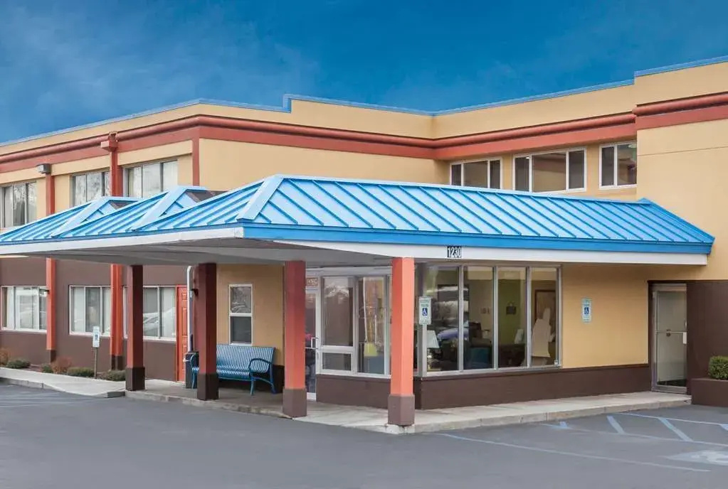 photo 1 of Days Inn Albany Suny