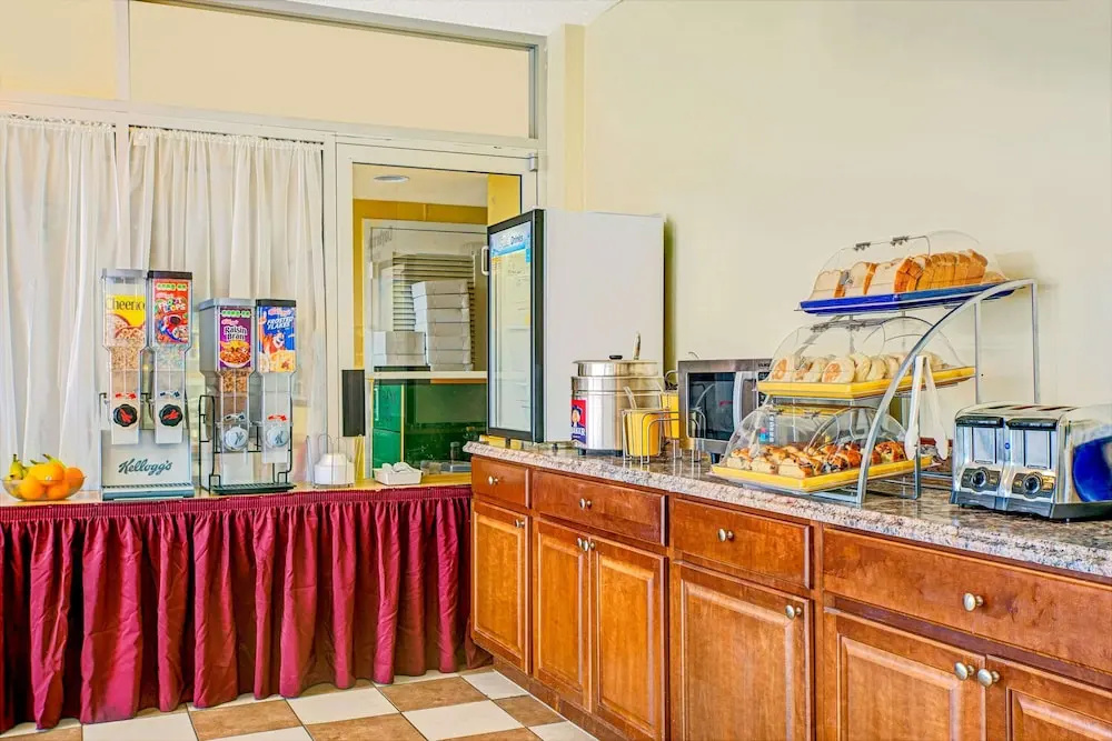 photo 1 of Days Inn Alexandria South