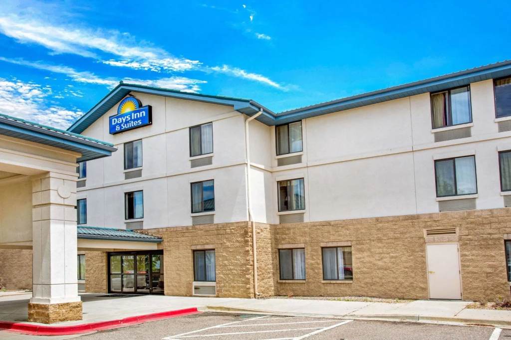 photo 1 of Days Inn & Suites Denver International Airport