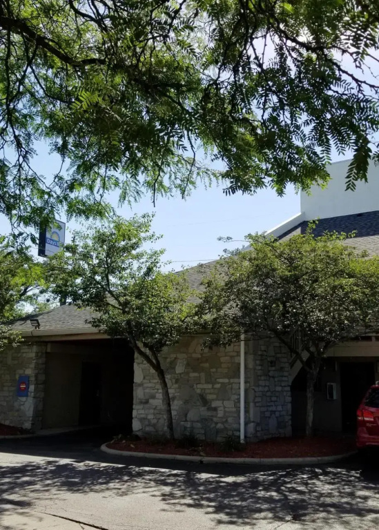photo 1 of Days Inn & Suites by Wyndham Monroe