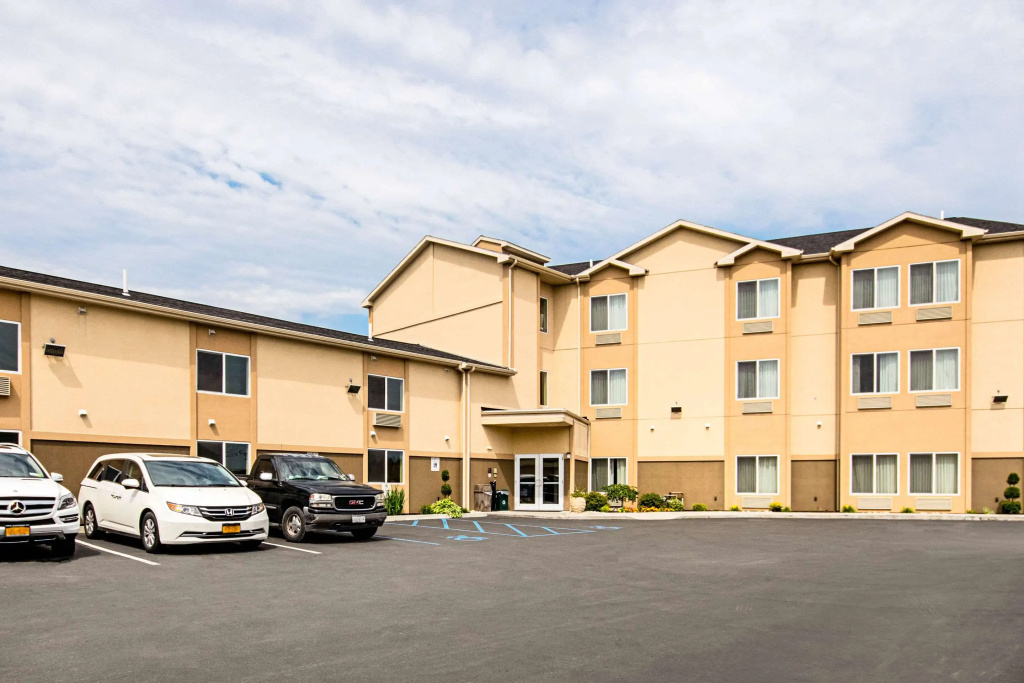photo 1 of Quality Inn & Suites Glenmont - Albany South