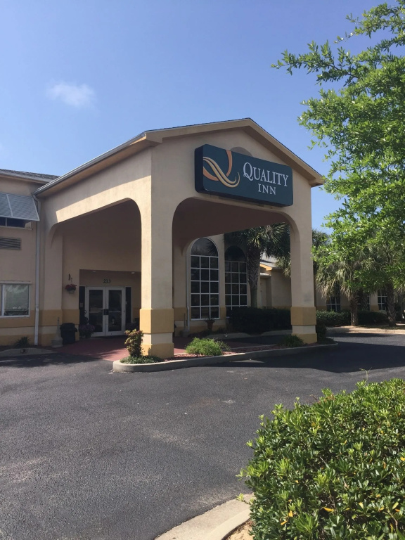 photo 1 of Quality Inn Gulf Shores Airport