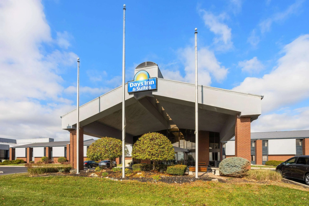 photo 1 of Days Inn & Suites by Wyndham Northwest Indianapolis