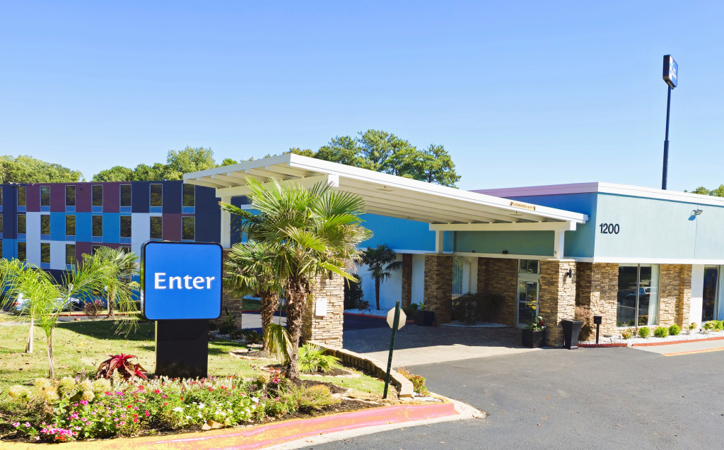 photo 1 of Best Western Atlanta Cumberland/Galleria Hotel
