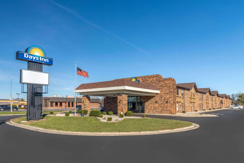 photo 1 of Days Inn by Wyndham Anderson IN