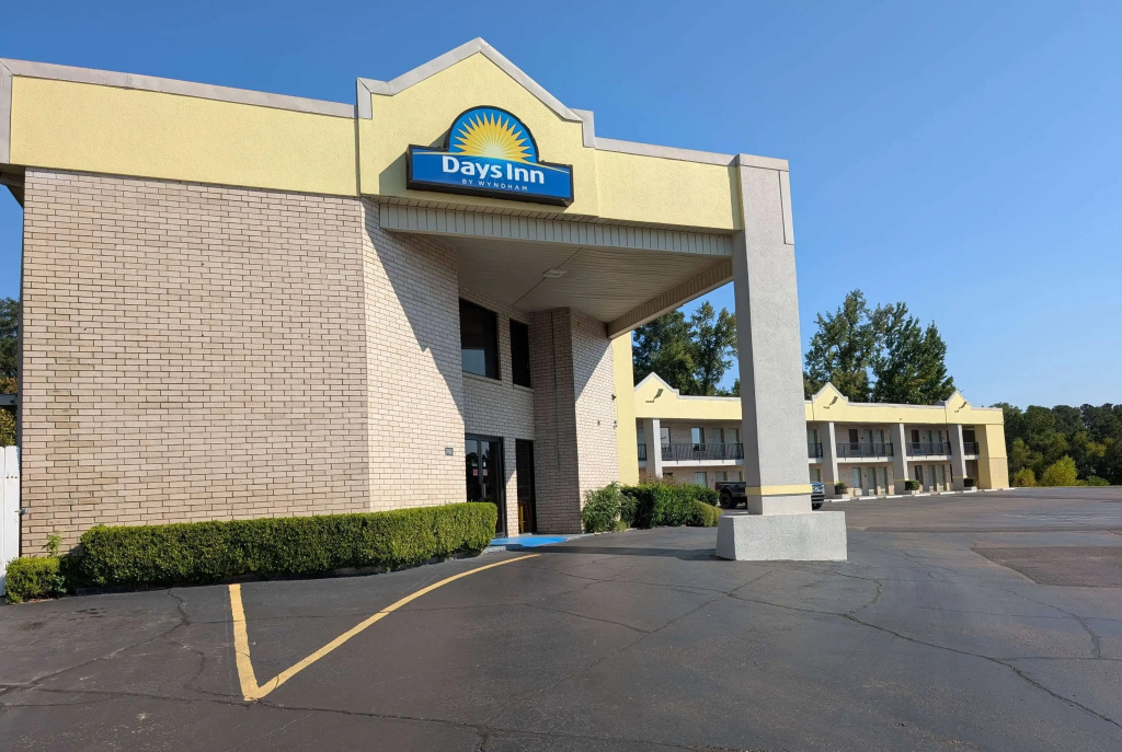 photo 1 of Days Inn by Wyndham Arcadia Louisiana