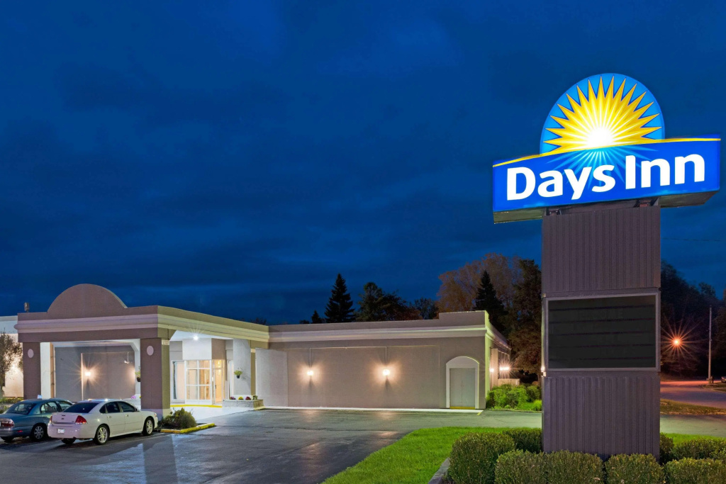 photo 1 of Days Inn by Wyndham Batavia Darien Lake Theme Park