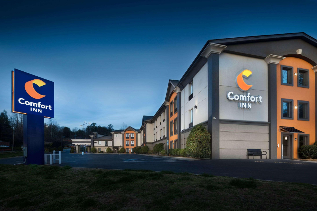 photo 1 of Comfort Inn Asheville East-Blue Ridge Pkwy Access