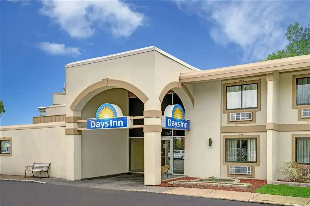 photo 1 of Days Inn Bloomington West