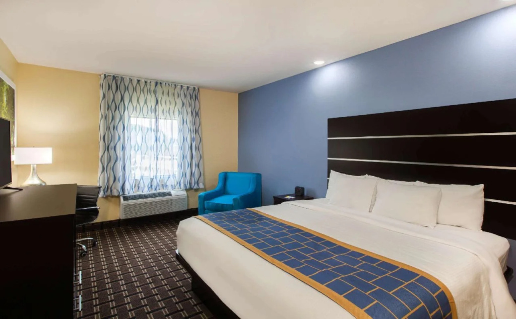 photo 1 of Days Inn by Wyndham Baton Rouge Airport