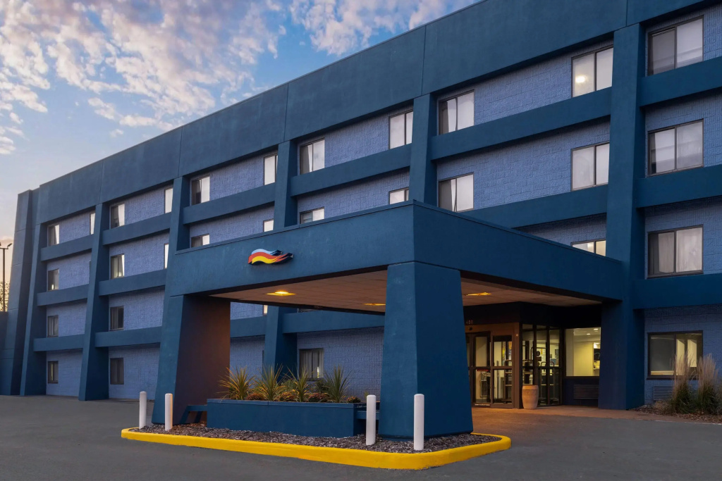 photo 1 of Days Inn By Wyndham Davenport