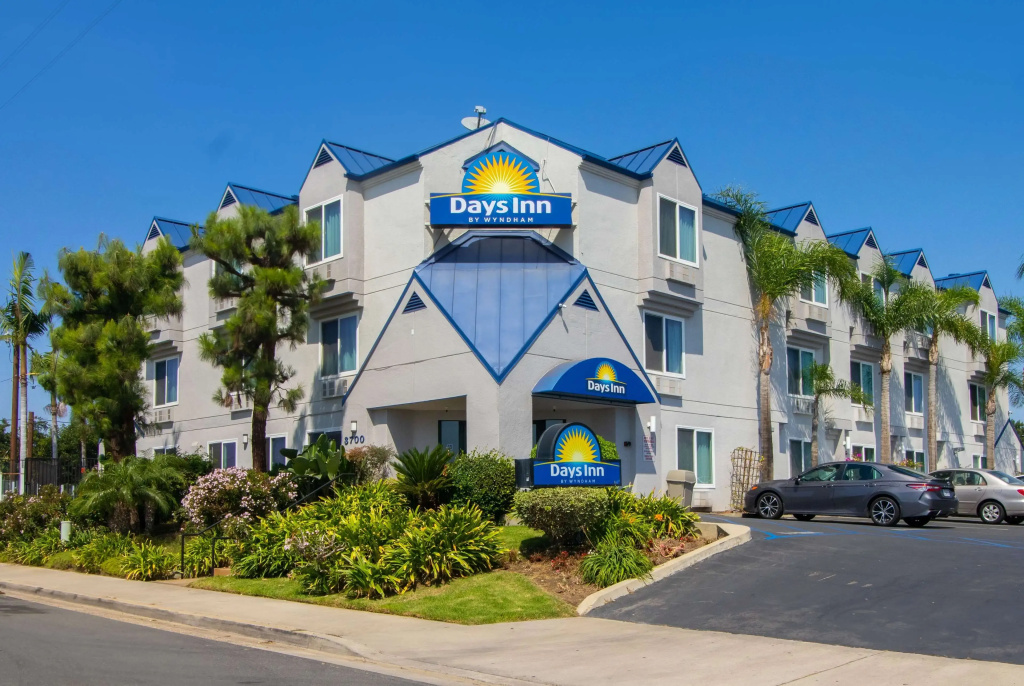 photo 1 of Days Inn by Wyndham Carlsbad