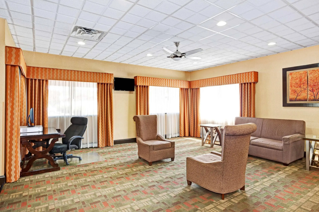 photo 1 of Days Inn Charleston East