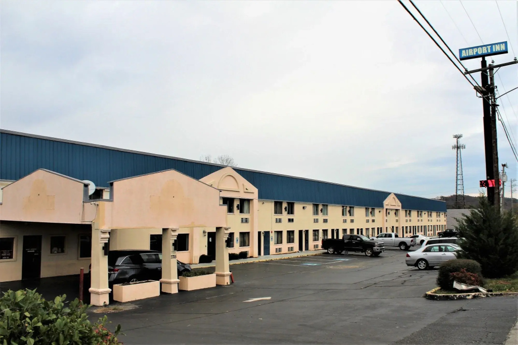 photo 1 of Airport Inn Chattanooga